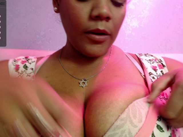 Foto's angelhottxxx ￼SQUIRT SHOW￼Hot Black Friday 10% DISCOUNT on my tip menu? Random levels 3-5-15-25￼ just for 444 tokens￼
