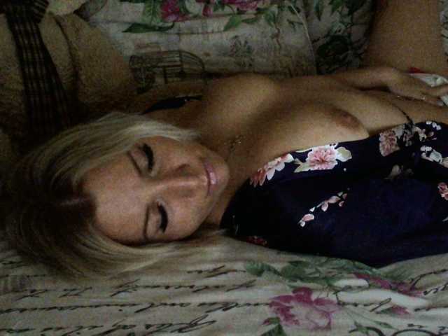 Foto's AWgirl press love***♥♥♥♥♥♥Hello!***me?)) how many times you can make my horny kitty cum?