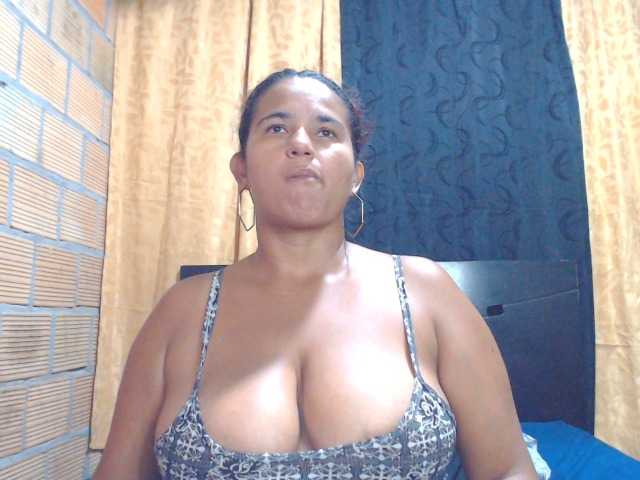 Foto's isabellegree I am a very hot latina woman willing everything for you without limits love