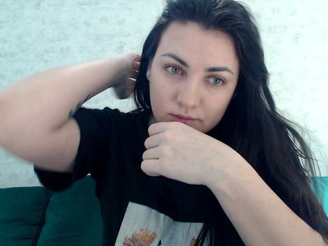 Foto's KattyCandy Welcome to my room, in public we can just chat, pm-10 tk, open cam - 40 tk, and my name is Maria) @total @sofar @remain goal of day