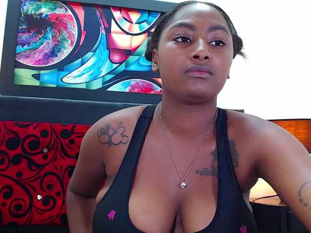 Foto's linacabrera welcome guys come n see me #naked #wild #naughty im a #ebony #latina #kinky #cute #bigtits enjoy with me in #pvt or just tip if u like the view #deepthroat #sexy #dildo #blowjob #CAM2CAM