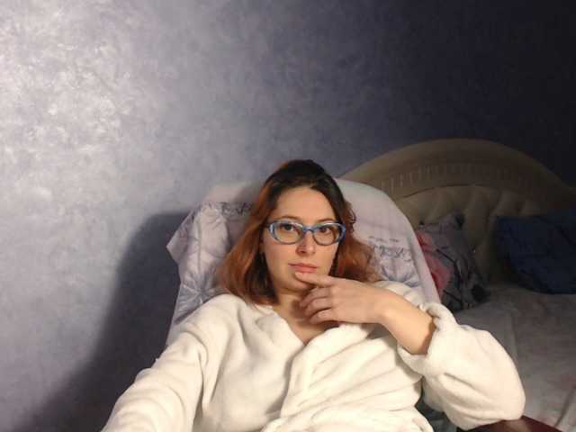 Foto's LisaSweet23 hi boys welcome to my room to chat and for hot body to see naked in private))
